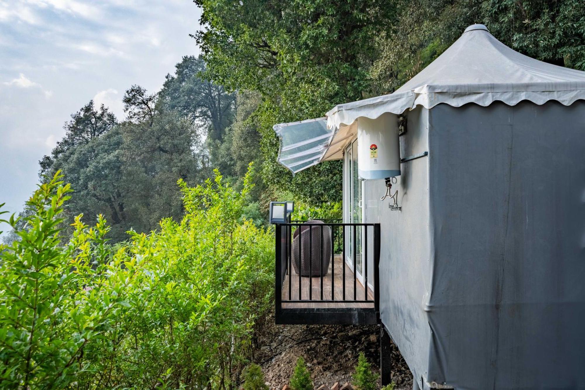 The Whispering Oaks Hotel Nainital Exterior photo