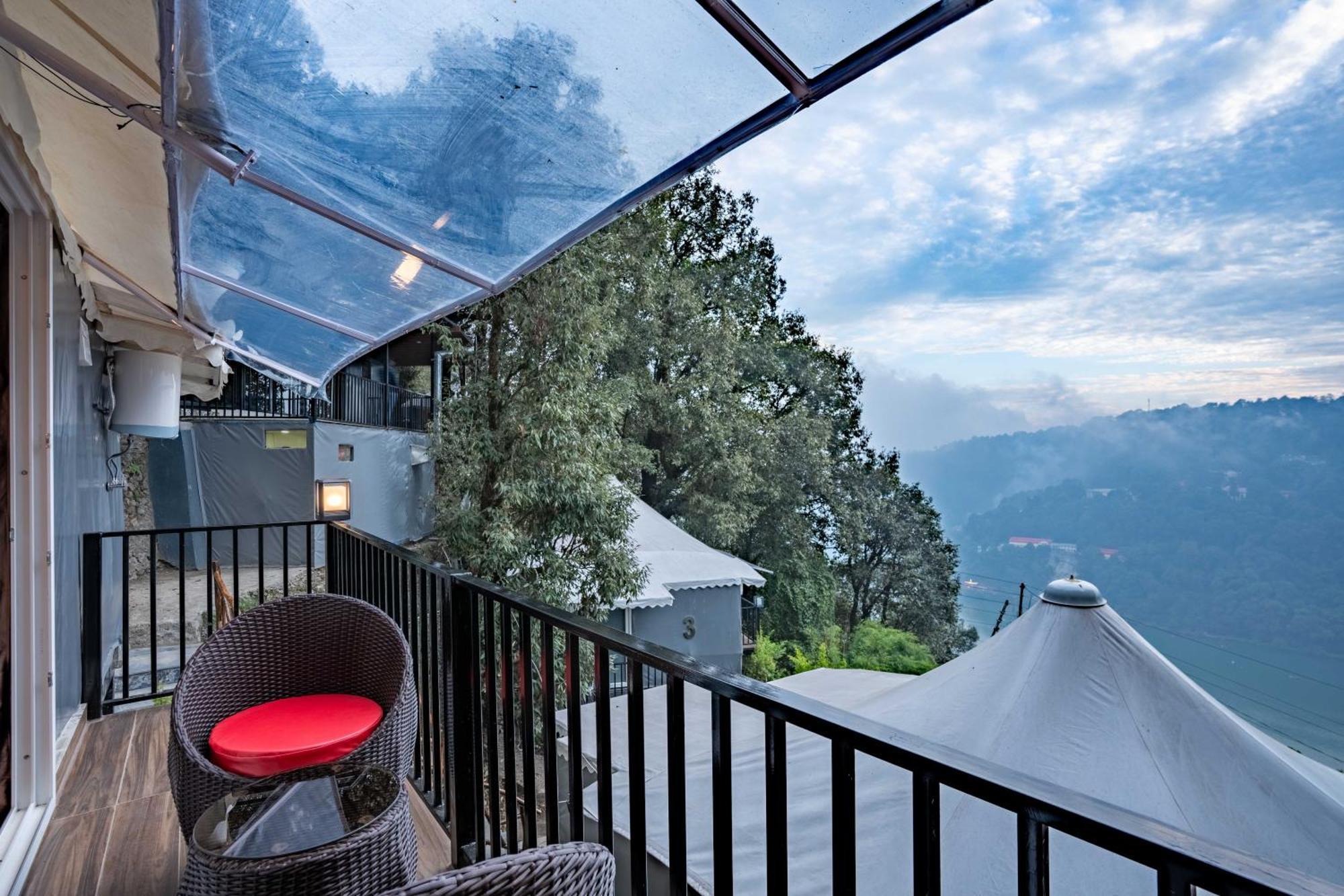 The Whispering Oaks Hotel Nainital Exterior photo